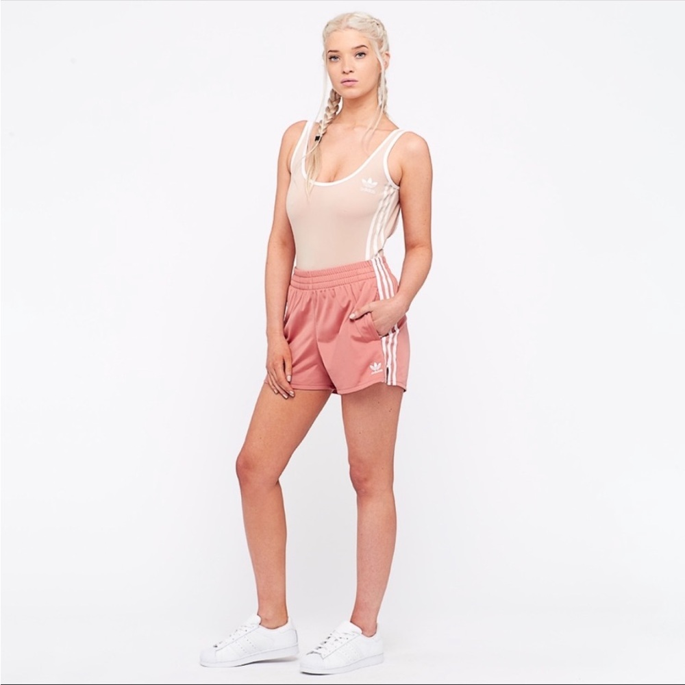 ADIDAS originals three stripes ash pink shorts XL‎